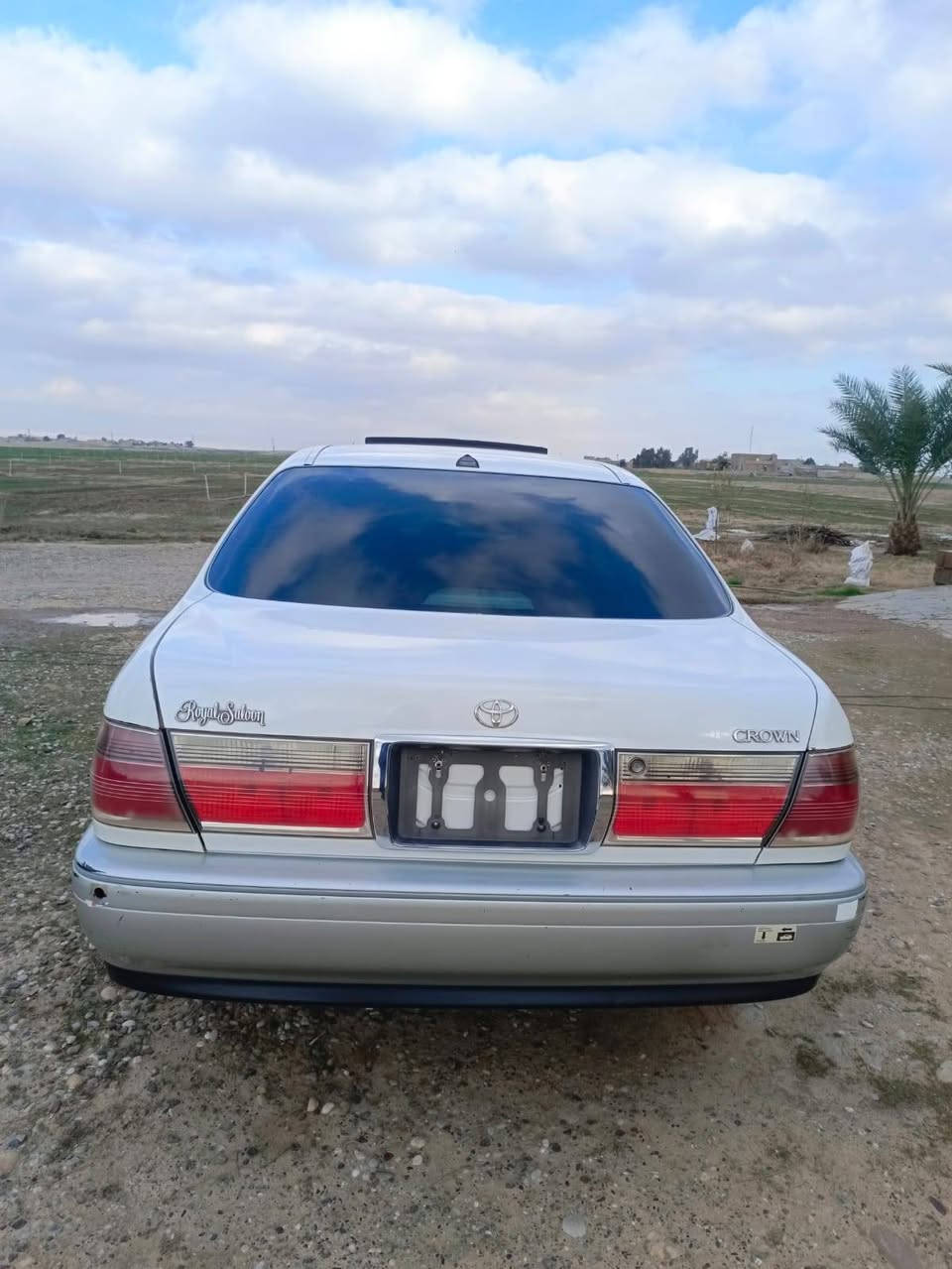 السلام عليكم ملكه ادوات للبيع
كير محرك شرط محرك ففتي ثنين ونص
صدر امامي وخلفي جديد
سعر 36 بيها مجال
***********
