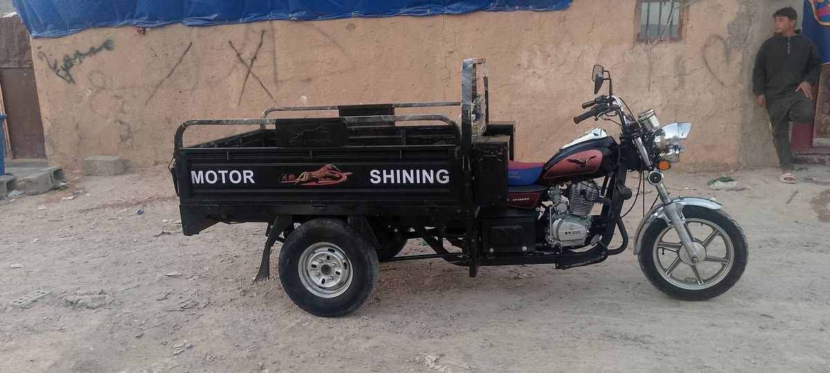 السلام عليكم ستوته موديل 2024 ستوته اخت الجديده برغي مانقص بيه لا صبغ ولا لحيم محرك نضيف كهربائيات شغاله مكفوله كفاله عامه السعر مليون وثمنميه وببها مجال***********
