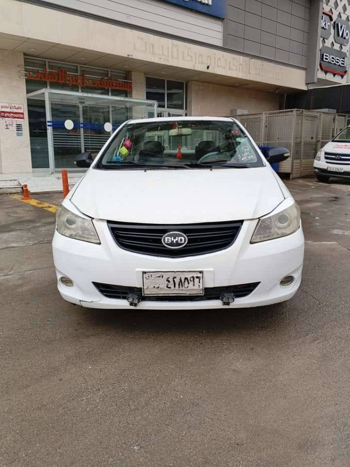جۆری سەیار  byd  g3   2013
ڕەقەم عەسڵ و سەنەوی ئەوەلیات بەشەرت
گێڕو مەکینە سەنی بەشەرت 
تەقەو ڕەقەی بەشەر چرکەی تیانیە
ناودەری زۆرجوان بێدەع و بۆیاخە 
تەیەو ویلی نوێیە 
شوێن  سلێمانی ژمارە (***********)
تێبینی / جوابی کۆمێنت نادەمەوە گۆڕینەوەم نیە السليمانية, العراق
