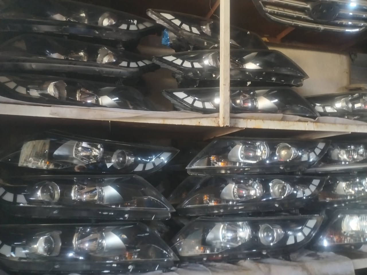 لايتات اوتيما مال كصه نضافه فول يوجد خدمه توصيل *********** سماوه مراسله خاص سعار مناسبه
