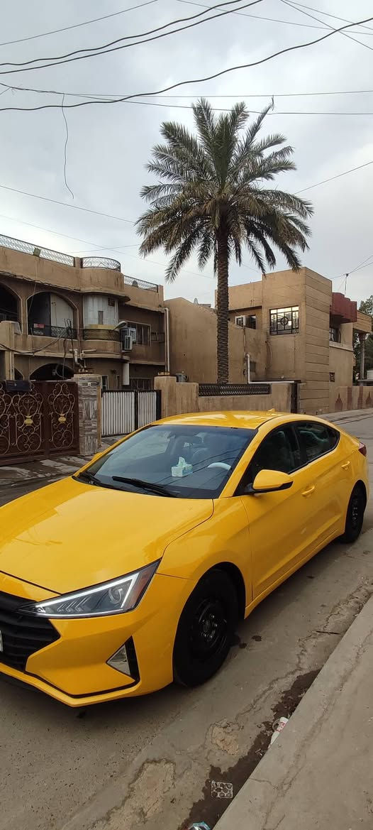 سلام عليكم 
الالنترا موديل 2019
حادث وبنيد مبدل بلادي صور حادث منشورة  صدر تخم تاير جديد هيئة وسنوية مصفرة كير ومكينة مكفولات سعر 142 وبيها مجال بسيط رقم ***********
عنوان بغداد الجديدة
