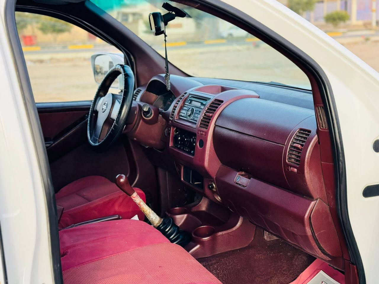 السلام عليكم للبيع نيسان نيفارة موديل 2009 كير مكينه حداديه تبريد تدفئه سياره جديده وجاهز من كلشي السعر 68 مكان السياره كربلاء للاستفسار على الرقم *********** بيع فقط
