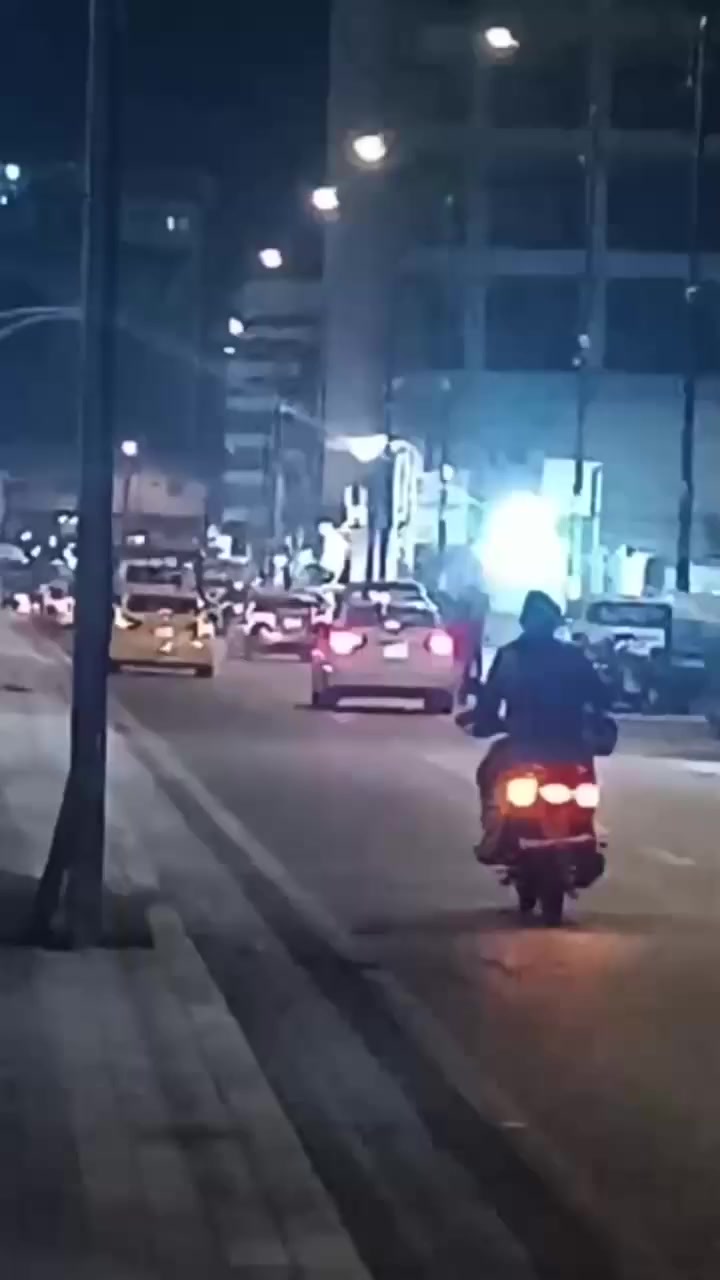 ايجار شقق يومي اسبوعي شهري
الخدمات ماء شرب كهرباء طوارء انترنيت غاز طبخ بلدية 
عنوان بوبيات عمود رقم 7 قرب فندق الاقمار ***********
