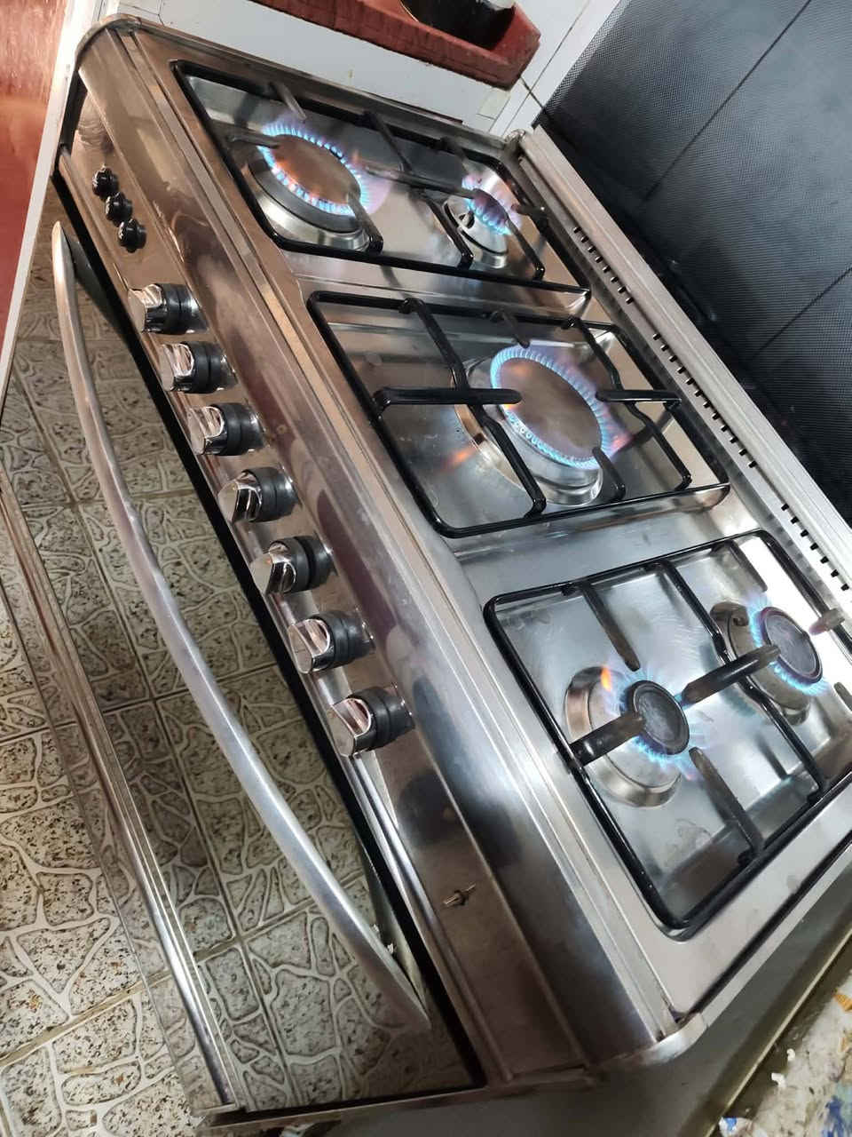 طباخ مصري يونفرسل سعره 240وبي مجال 
يوجد توصيل بالاجرة المكان الدورة


**إذا كنت صاحب هذا الإعلان وتريد حذفه لأي سبب، رجاءا أرسل رسالة إلى الدعم الفني**