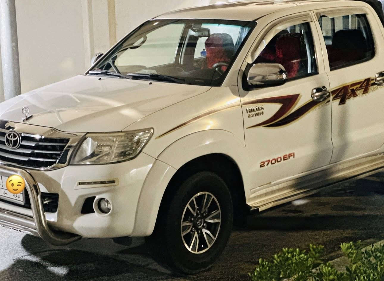 بيكم تيوتا فور ويل 2014مكفولة من الصبغ والبارد عدة شخط صغير   رقم كركوك تحويل ثاني  يوم شاصي22 محرك ما مفتوح مكان السيارة الانبار الرمادي السيارة 220$وبيهة مجال  
للتواصل :***********
