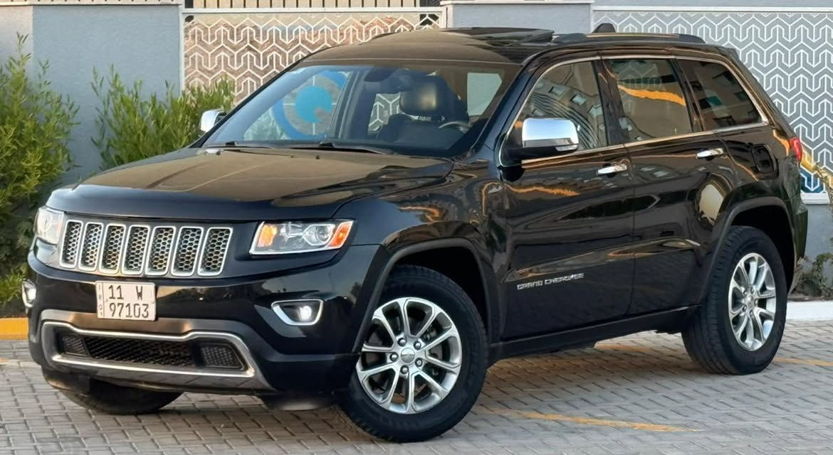 Jeep Limited 2014 جيب لمتد
ماشية 84 الف / لون اسود
حادثه موضح بالصور اربع قطع صبغ
المواصفات فول : 
-محرك 3600 
-بصمة تشغيل مع بصمة ابواب
-فتحة سقف سلايد روف
-تشغيل عن بعد 
-كراسي جلد
-كراسي كهرباء
-كراسي امامي تدفئة تبريد الخلفي تدفئة
-كرسي خزن ميموري
-جنطة كهرباء
-شفتات ستيرن تبترونك
-شاشة كبيرة مع كامرة خلفية
-حساسات حلفية
-مري كهرباء مع اشاير بالمري
-تحكمات ستيرن
-منظومة زينون عالي ناصي
-تبريد قطعتين
سيارة جديدة بالواقع احلى من صور جاهزة بدون اي نواقص 
مكاني بغداد / الكرخ
السعر مناسب 178 ورقه وبيها شي بسيط
***********
