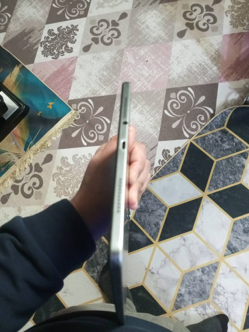 ايباد للبيع ذاكره ٢٥٦ نظافته ٨٠ باميه مثل ماموضح بلصوره سعر ١٧٥ وبي مجال قليل الشراي يتفضل خاص او واتساب ***********
