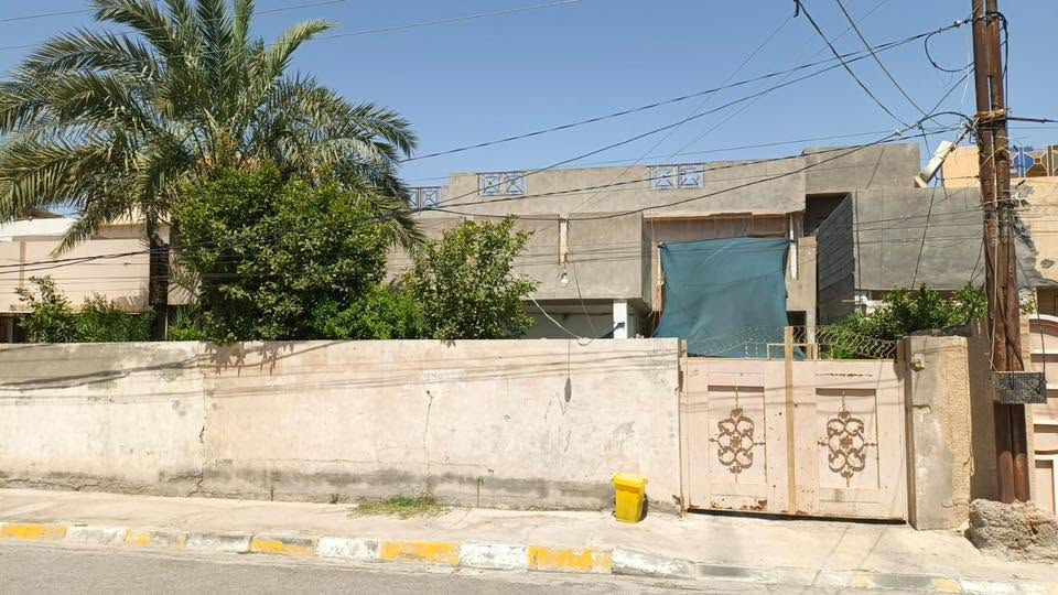 🏡 للبيع بيت سكني
📍 الموقع: المقدادية – حي المعلمين، خلف العمارة الصفراء.

📐 المساحة: 300 متر مربع
⬜ الواجهة: 15 متر
⬜ النزال: 20 متر

موقع مميز ومناسب للسكن.

📞 للاستفسار والمعلومات أكثر يرجى التواصل على الخاص أو الاتصال. 
***********

الله يبارك للمشتري والنصيب للجميع. 🌹
