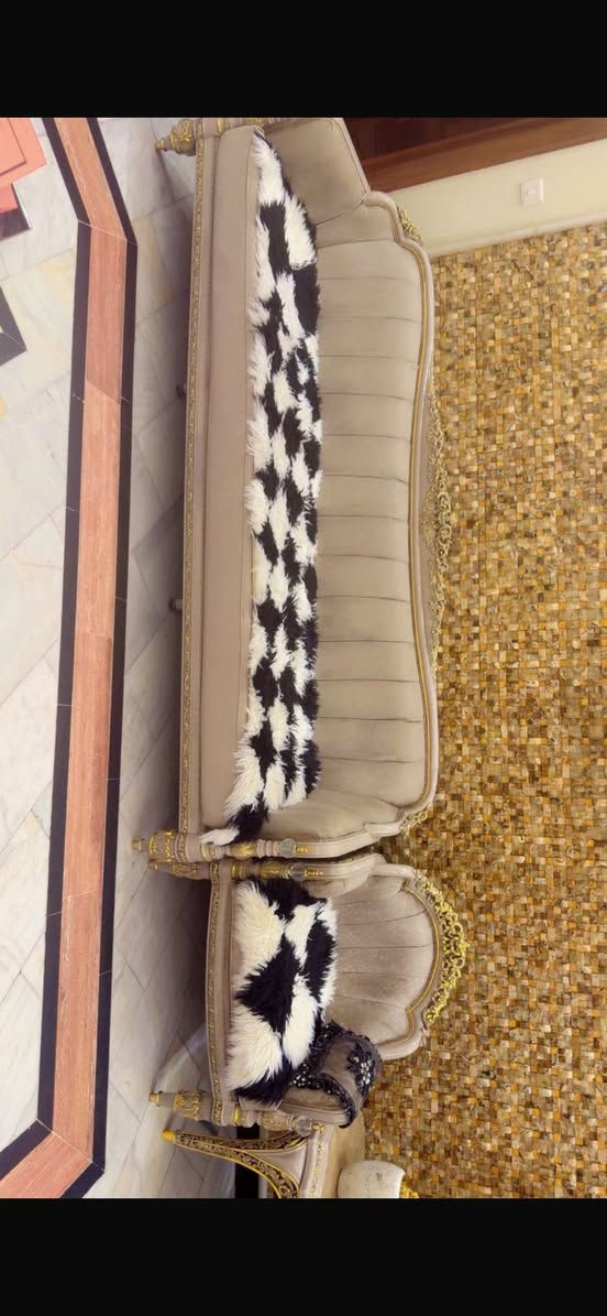 قنفات درجه أوله صارسنه مأخذي ب ٥ملايين بعده. جديد ١٢مقعد ويا كوشات و٣طبلات لينطي بي سعر ادخله خاص


**إذا كنت صاحب هذا الإعلان وتريد حذفه لأي سبب، رجاءا أرسل رسالة إلى الدعم الفني**