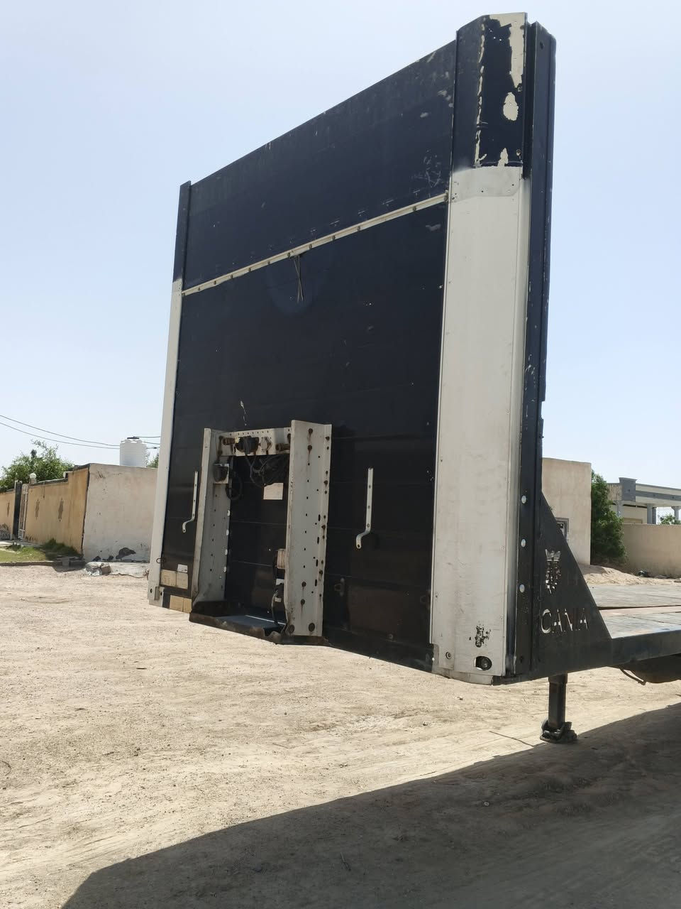 عربان شمتز للبيع تخم تاير ***********
