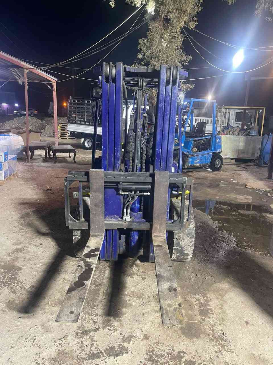 شوكيه للبيع كوماتسو محرك ازوزه السعر48 ورقه المكان البصره الزبير ما متواجد ع الفيس ***********
