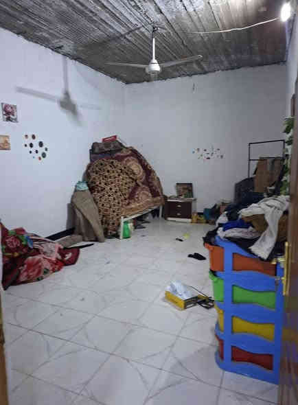 البيت اللبيع. كوفه شارع المطار القديم.  البيت قريب  عل شارع.  . المساحه 170 متر.  السعر 50 وبي مجال.  الستفسار يوجد وتساب ***********
