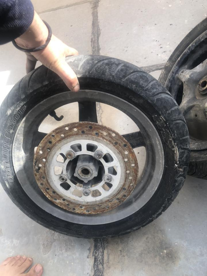 غراض مال تفصيخً كله شغال وجوه يوم ابيع ماكس سكنس سوادات كله ملحات شوته فج  صدر دبلات  قوايش  وياله سكنس امامي خلفي وكله نضيف هوا وتايراته كلشي شتريد كلي اريد هيج كله نضيف وشغال وجوه سوك   واذا شلع  هم اراعي رقمي *********** مكاني كراده
