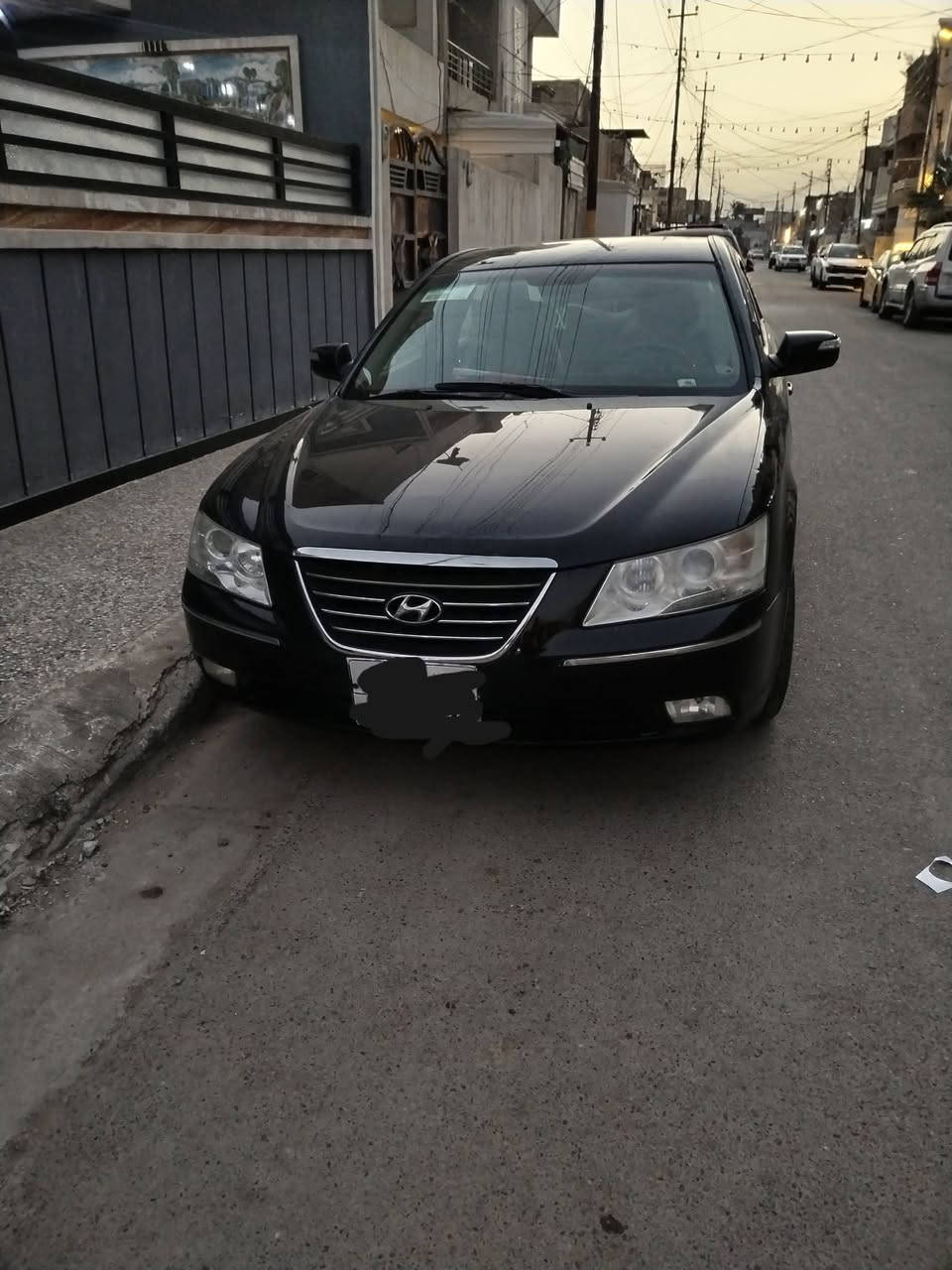 سلام عليكم سياره سوناتا ١١ سياره فول مواصفات بصمه بوب صندوق تشغيل بصمه كشنات كهربائي تدفئه تبريد حداديه محرك كير سنويه رقم اصلي شرط لقديم مو لزك سياره جديده معنه كلمه ما نقصه شي ولون ماعليه عين اسود لعنوان بغداد سعر ٤٦ رقم *********** واشراي يتصل ويدلل
