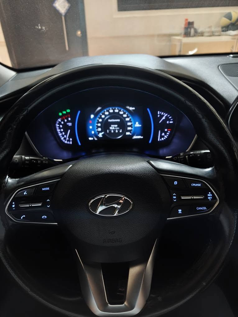 السلام عليكم، سنتافيا امريكي موديل 2019 للبيع بسعر 16500$، محرك 2400 اربعة سلندر. المواصفات: رادار امامي وجانبي، صندوق كهرباء، تدفئة في الكشنات، بصمة أبواب و صندوق، بردات أبواب خلفية و بردة في الصندوق. بدون تبديل اي قطعة صبغ فقط صندوق خلفي. ماشية ١٦٥ الف كيلو، بسمي سنوية جديدة. صيانة دورية و بازين محسن. ابو مريم *********** بغداد, العراق
