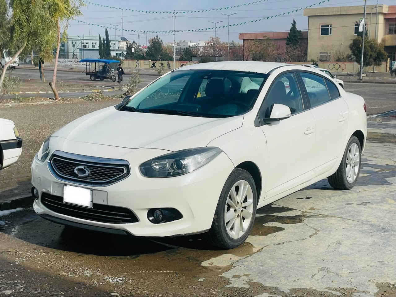 سام سۆنگ  2014 
گیروو مەکینەو هەمووی بەشەرت 
فوول مواسەفات 
شاشە کامیرە حەساس
شاشە ئەلیکترۆنی ABS
ئاوینە شەفتە ئاوێنە دژە فوول
سوکان ڤۆلیم  بەسمە
لایت ئۆتۆ
گیر سیڤی تی سپۆرت
کوشن هیتەر جلد کارەبای
دەرگا بەسمە
ناو فۆرمیکا
لایت عەدەسە
سەیارەکە شتی کیی نموونەو زۆر پاکە
40 هەزا رۆشتوە
گیروو مەکینەو کارەبایات بەشەرت
سعر 52گەلا
ژ.م 
***********        ….   *********** شمشمل, السليمانية
