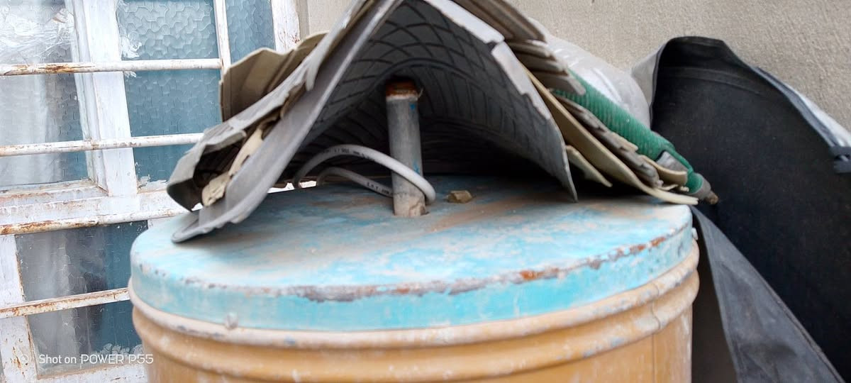 كيزر نضيف شرط للبيع 
السعر 75 وبيي مجال 
العنوان القوسيات قرب المدرسه الصينيه
***********
