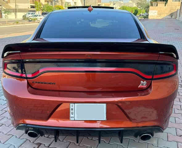 السلام عليكم 
دوج جارجر RT ( للبيع فقط ) 
موديل 2022 ( Super Track Pack )
وارد امريكي 
حادثهة ( البنيد سرقة + رصعات بقبق الجنطة - كل التفاصيل موضحه بل صور + رقم الشاصي موجود ) 
السونار موحود بلصور
محرك  5700 / V8
ماشيه 26 الف ميل 
رقم اربيل انكليزي تحويل مباشر
( السياره بيهة كتاب تظليل من مرور اربيل ) 

المواصفات
1- بصمة تشغيل + ابواب + صندوق 
2- فتحة ( سلايد روف ) 
3- شفتات بل ستيرن 
4- حساس خلفي 
5- تحكمات استيرن 
6- ميموري خزن كرسي السائق 
7- سماعات ( Harman Kardon ) 
8- عدسات امامية LED
9- رادار جانبي + نقطه عمياء بل مري 
10-كشنات كهرباء السائق والسكن 
11- كشنات كنتارا وجلد 
12- كشنات تدفئه وتبريد ( امامي + تدفئه خلفي ) 

الاضافات 
1- دبات وسطيه ( Corsa )
2- سبايدر ريد اي 
3- دفيوزر خلفي 
4- ويل كب ( دايتونا ) 
5- الداخل / دشبول وتجوه ( فورجت ) 

السعر 33,500 $ ( وبيهة مجال بسيط )
المكان _ بغداد / الكرخ 
الاتصال على الرقم ***********
