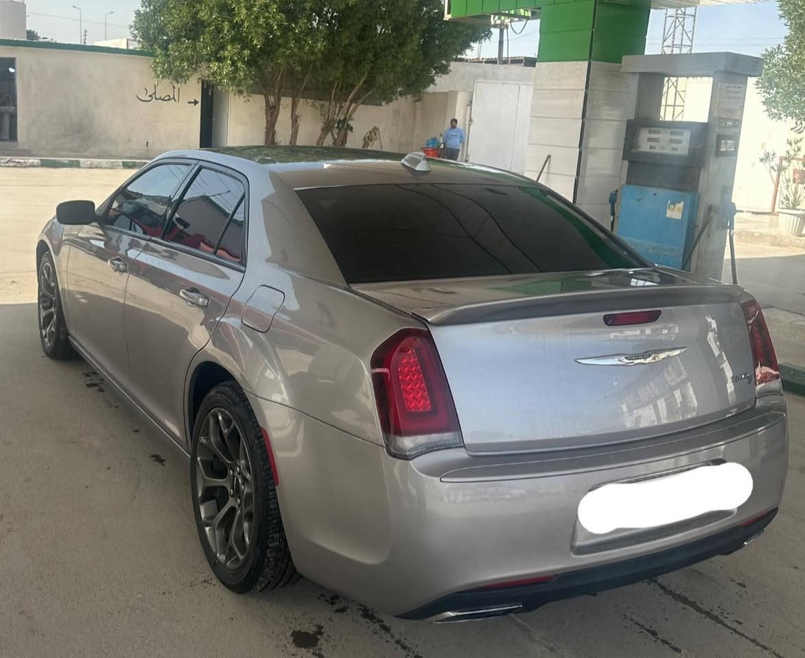 السلام عليكم 

بيع فقط بدون مراوس 
اوباما 2016 ادوات 6 سلندر محرك 3600 كفالة سرقة وانتربل داخله سياحة وارد كندي 🇨🇦 بدون حادث بيها رشات صبغ فقط ضمان كير مكينة شاصي فول مواصفات ماعدا الفتحة السعر 110 وبيها مجال بسيط مكان السيارة البصرة الزبيرالشراي يتصل ***********
