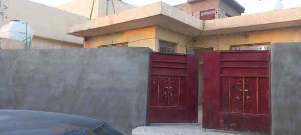 بيت للبيع 
مساحة ٢٠٠ م يحتوي غرفتين نوم بمساحات ٥ ×٤ م استقبال ٦×٥م ومطبخ ٤×٤ م و صالة ٦×٣.٥م و صحيات داخل  صحيات خارج ومنورين وكراج وحديقة وبيتونة.. بيت طابق واحد..طابو زراعي سند ٢٥ ملك وبسعر مناسب جدآ في بعقوبة/تقاطع الجوبة.. و بسعر ٤٥ مليون و بي مجال.. للتواصل واتس اب ***********
ابوسيف
