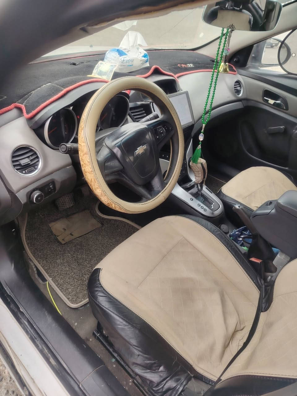 سلام عليكم عندي شوفر كروز لبيع موديل 2010 خليجي سياره كامله يه نقص مابيه محرك وكير كفاله عامه بسمي سعر 70وبيه مجال مكاني بغداد المحموديه *********** //*********** قير متواجد عله لفيس
