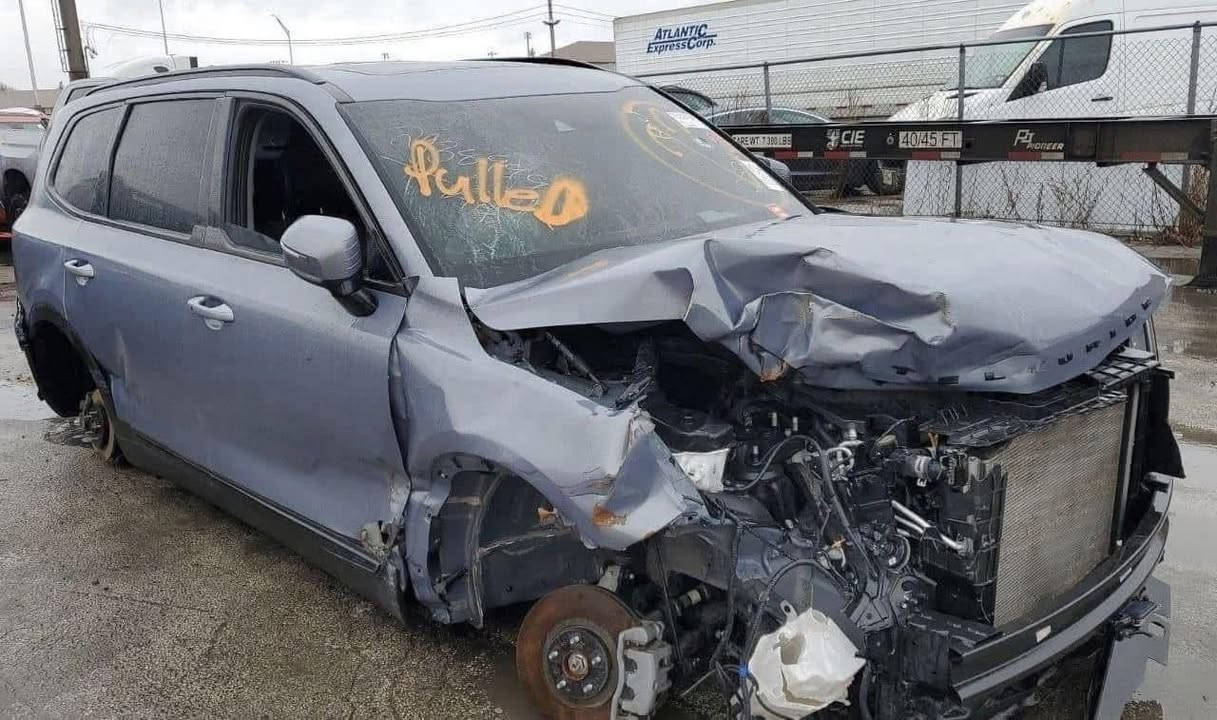 كيا تولورايد 2022 SX 
رقم اربيل // 
الضرر موضح بلصور // 
السعر 260 قفلا 
***********
