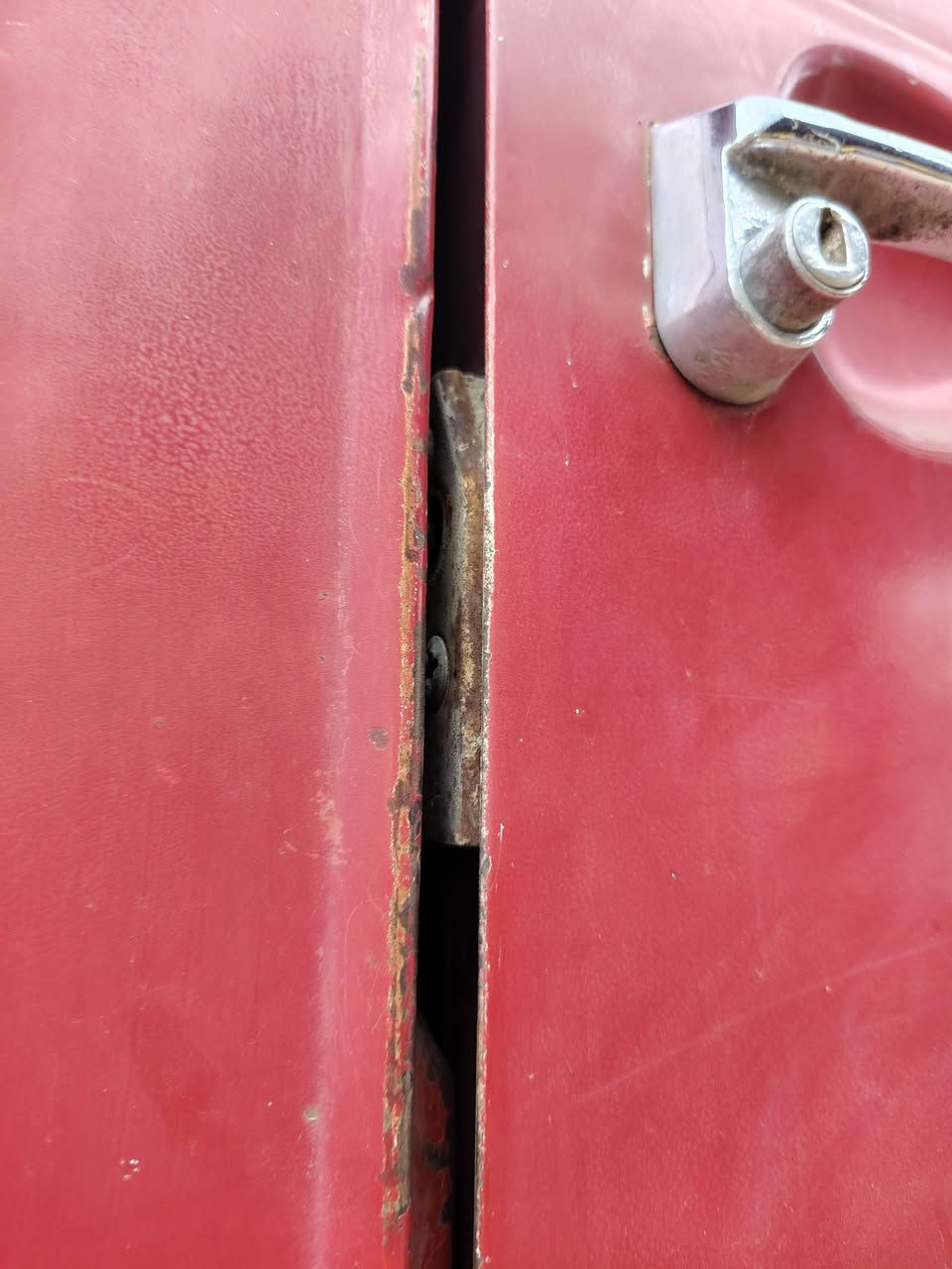 السلام عليكم اخوان مان قلاب ابلادي موديل ٨٢ محرك جديد كير جديد سبرنك جديد خلفي ولا أمامي رقم بغداد انكليزي بأسمي سياره حلوه ونظيفه  شاصي مكفول   لسعر ١٨ مليون الي عجبك السعر اتصل واني خادم ما عجبك السعر نزلك كلمه طيبه ***********
