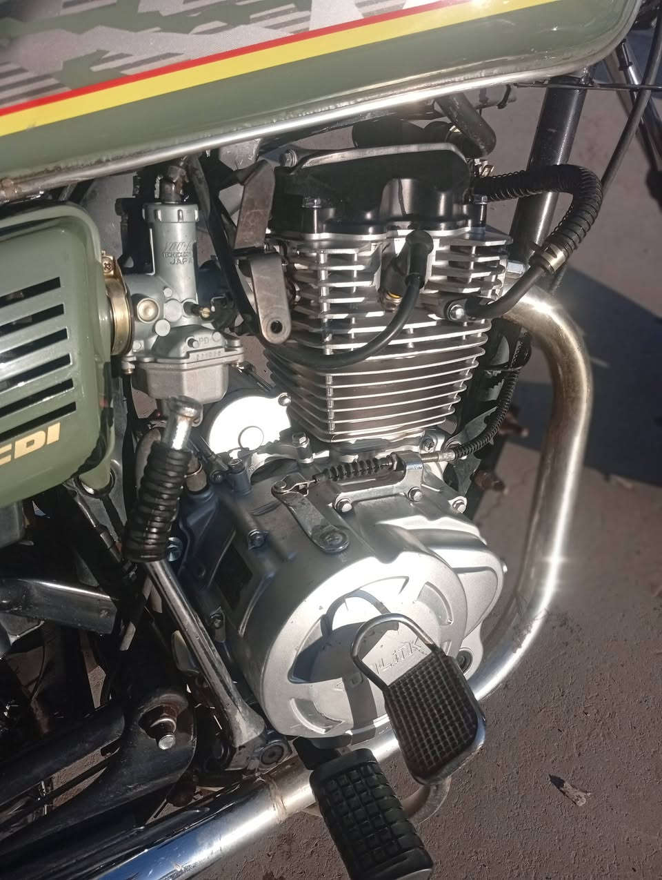 سلام عليكم دراجه سونك موديل 24 دراجه نضيفه ما متعوبه كلشي شغال سلف دشبول اشاير هرون تشغيل عن بعد محرك ما مفتوح كلشي بلادي بيه  وهاي كدامكم بل صوره سعر 650 وبيه مجال بسيط . ***********
