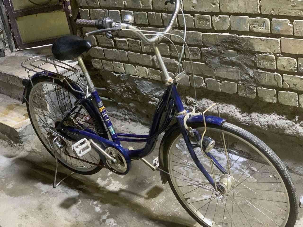 إسلام عليكم بايسكل بناتي البيع حجم 26السعر 125وبي مجال المكان بغداد مدينه الصدر رقم الهاتف***********
