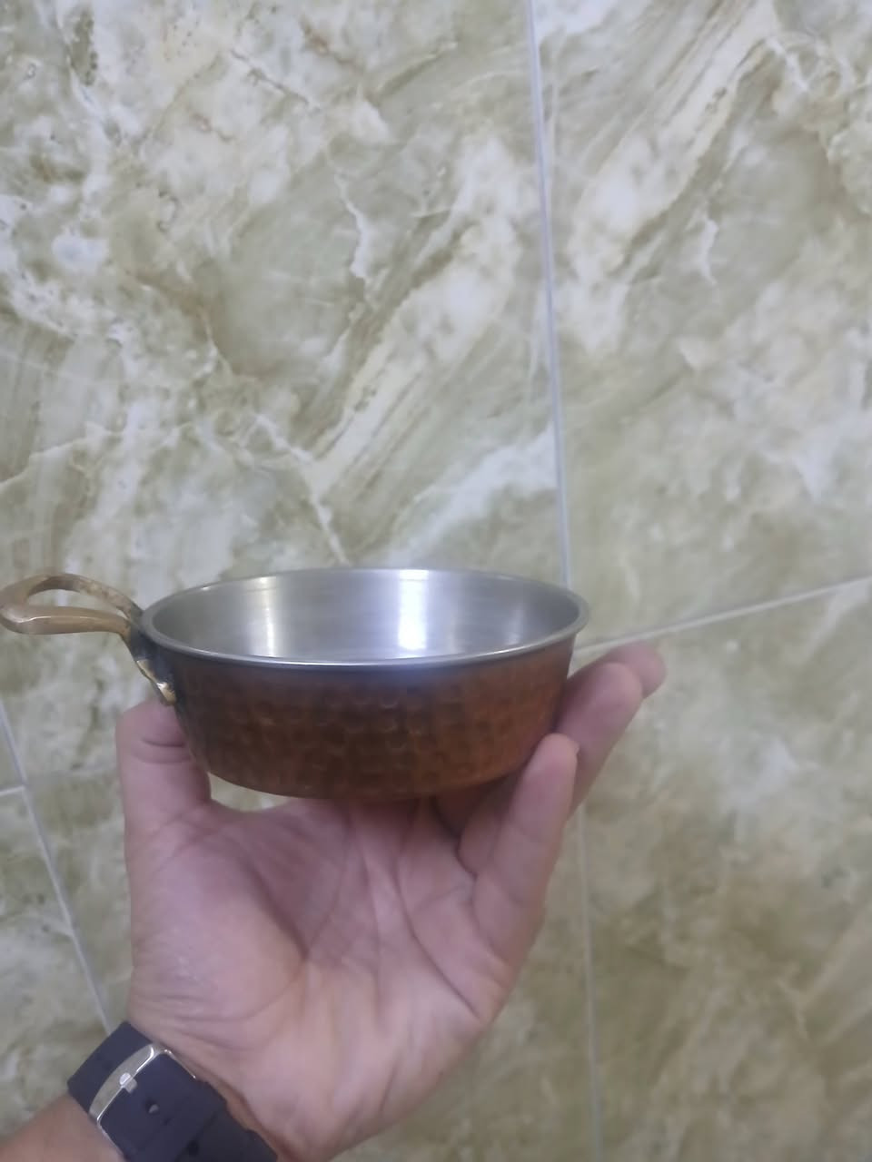 سلام عليكم للبيع عدد ١٠٠ قطعه بغداد لأمين ثانيه ***********

