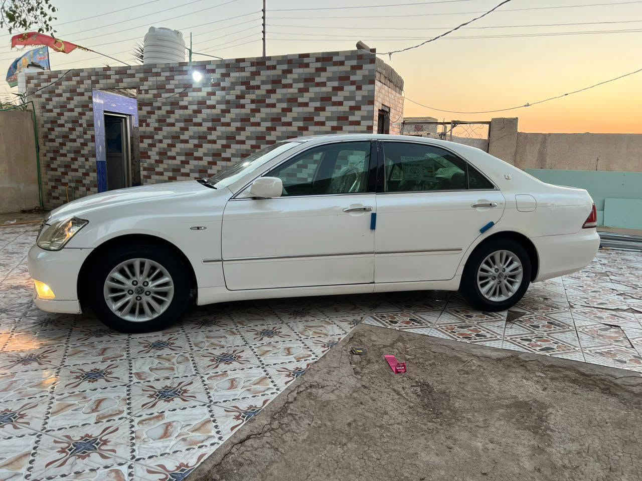 شاهينه صدفيه 
#ادوات_ادوات_كصة_جنطه
رقم وسنويه بغداد اصلي
شاصي 82 و5بصمات 
دواخل رصاصي كارتون
سياره جاهزه كير مكينه تبريد حداديه كهربائيات تايرات مشط ستيرن كلهن شرط الشغل 
السعر 38وبيه مجال حق جيه
مكان ذي قار الشطرة
للاتصال ***********
للجنايه فقط
