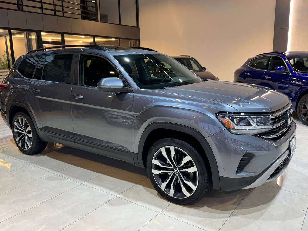 Volkswagen atlas 2022 se 
فول مواسفات 7 نه فه رى كلين تايتل دهوك واته بيسبوغ ته نها جاملغى دواوه ى لاى سايه ق ٤ په نجه pdr وه هه روه ها جاملغى پيشه وه ى لاى سايق گوردراوه له سه ر شوخت به بى ده عم (53 ) هه زار مايل رويشتووه به ناوى خومانه وه ته حويل و غرامه هه موو شتى به شه رت شوين سليمانى من ساعيبى نيم ئه وه ره قه مى ساعيبتى سعرى(299$) مجال
( *********** ) sarmand السليمانية, العراق
