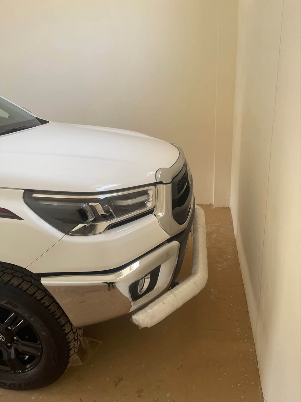 للبيع تيوتا هايلوكس 
2025 جيهان 
فور ويل 
مكفوله من الجكه 
كير عادي فول مواصفات 
شاحن لاسلكي 
قطعتين تبريد 
تبريد شاشه 
تدفئه وتبريد بالكشنات 
ويل كب 
رقم اربيل تحويل او وكاله 
السعر 322 وبيهه مجال بسيط 
مكان السيارة الانبار حديثة 
الاستفسار *********** حديثة, الأنبار
