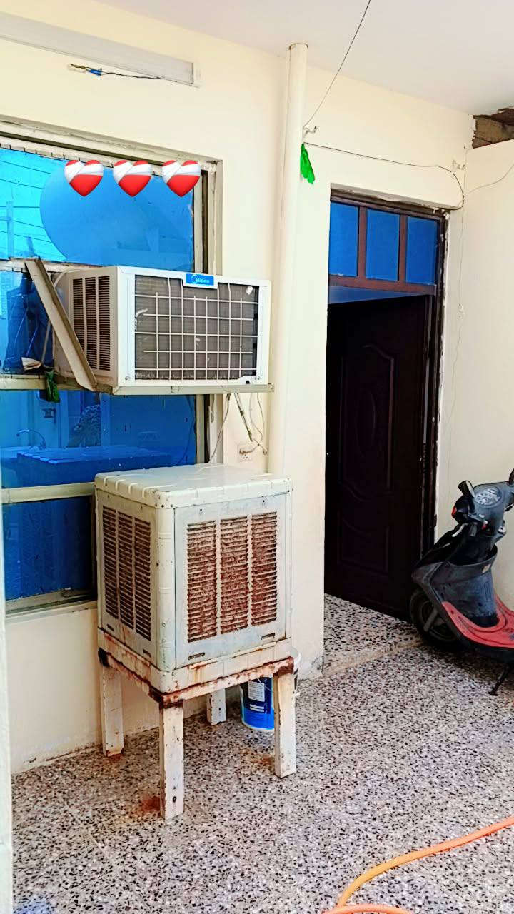 دار الى البيع مساحه 80 متر المعامل الباويه قضاء الزوراء قريه عبد العوده قريب عالشارع  العام مي وكهرباء ومجاري ثقيله المنطقه مبلطه بالكامل حسب ما موضح بالصوره سعر مناسب عندي ظروف خاصه ***********
