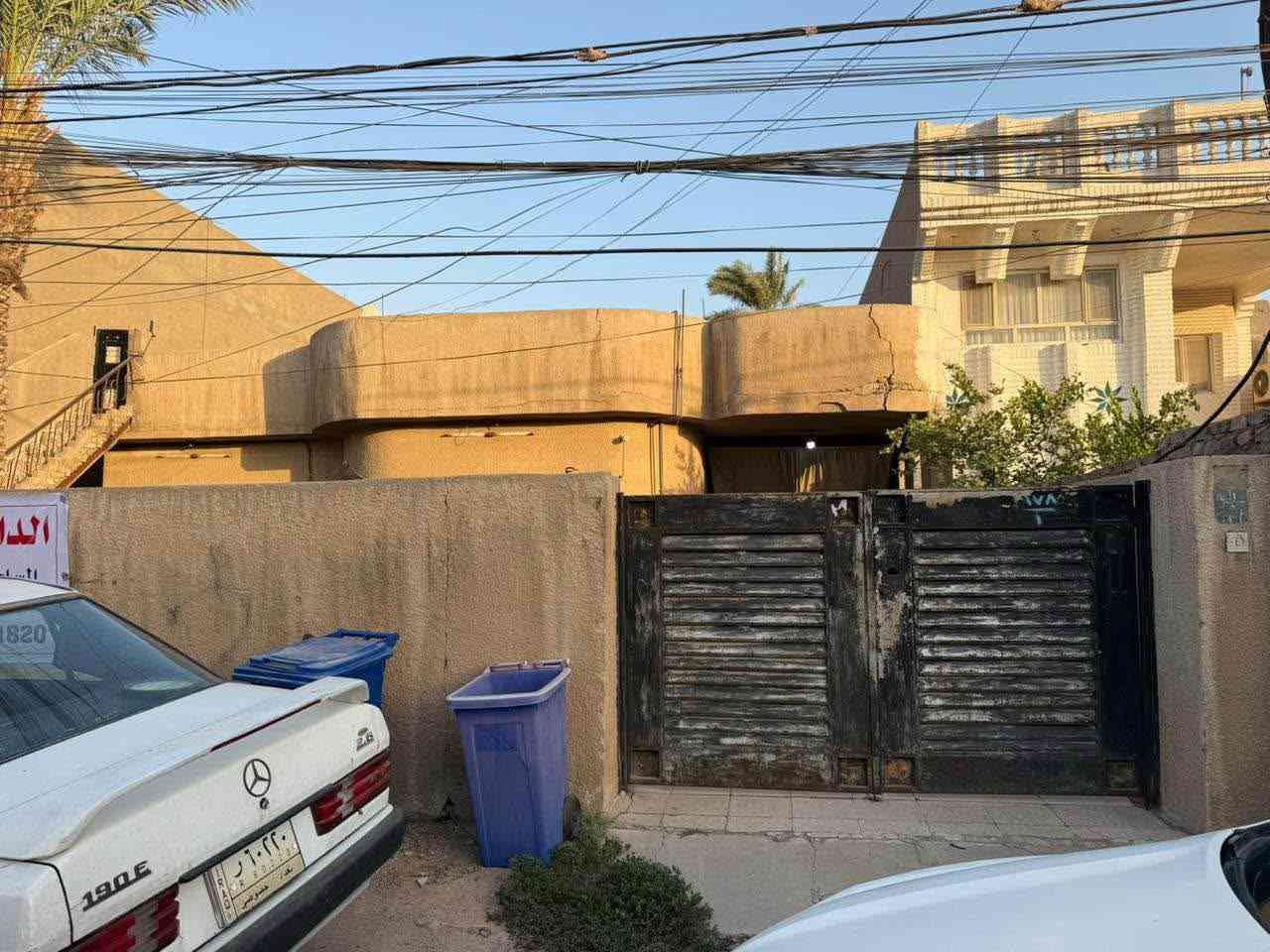 السلام عليكم 
دار للبيع طابو ملك صرف
الموقع الدورة -شارع الصحة مقابل مدرسة النهضة الاهلية 
المساحة 450 م 
الجبهة 15 م
النزال 30 م  

ــــــــــــــــــــــــــــــــــــــــــــــــــــــــــــ
للاستفسار الاتصال

*********** بغداد, العراق
