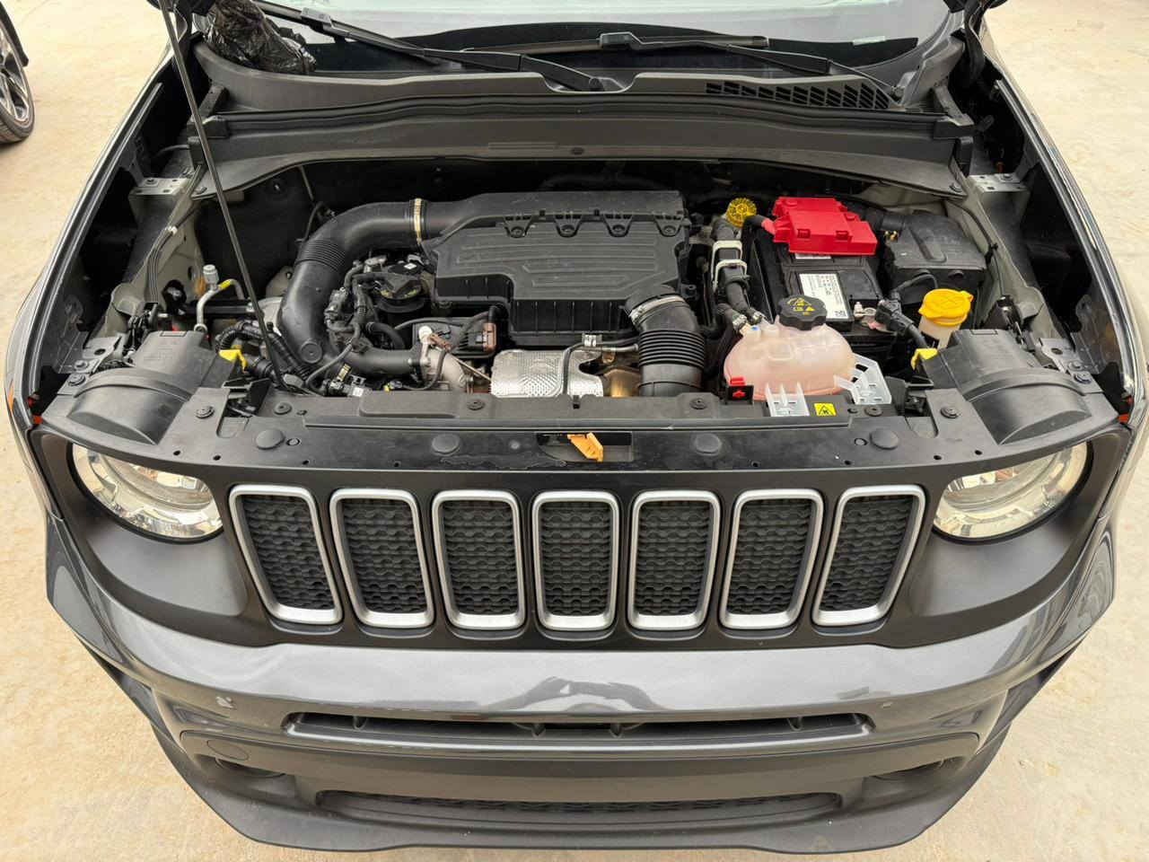 جيب رنكد 2023
فحص مؤقت 
داخله هزة باقية على ترقيم 
حادثها مرفق بالصور 
ماشية 33 
مكان ناصرية
‏‪ 0783 092 0026‬‏
