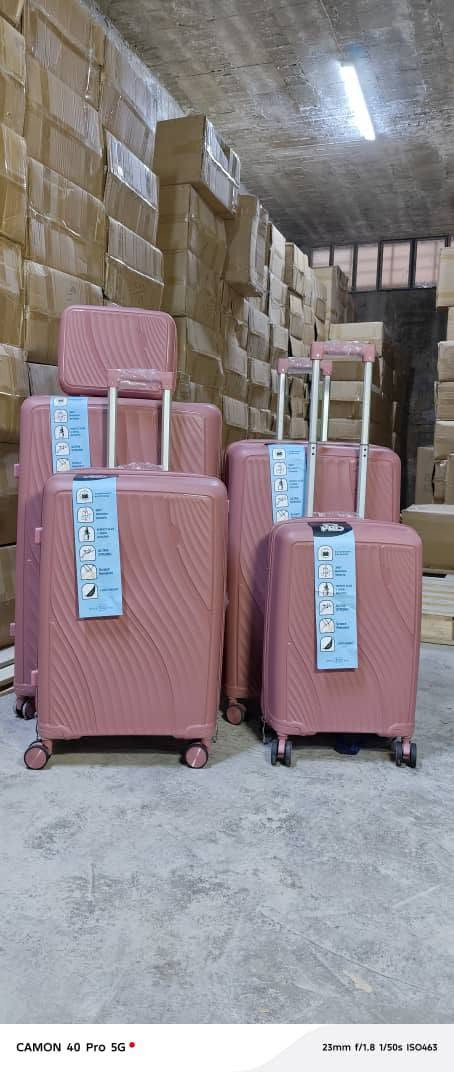 ✨ من عنا وبس… مباشرة من مصنعنا! ✨
🧳 طقم سفر سيليكون فاخر مكوّن من 5 قطع بأحجام عملية تناسب جميع رحلاتك:
📏 الأحجام: ✔️ 4 كيلو
✔️ 10 كيلو
✔️ 20 كيلو
✔️ 30 كيلو
✔️ 40 كيلو
💪 سيليكون عالي الجودة ✅ ضد الكسر
✅ متين وخفيف الوزن
✅ عجلات سحب سهلة الحركة
✅ تصميم أنيق وعصري
✅ مناسب للسفر والتنقل بكل راحة
🏭 الجودة من عنا والتصنيع من مصنعنا مباشرة أفضل جودة بأفضل سعر، بدون وسطاء.
📩 للتواصل والطلب: • مسنجر الصفحة
• واتساب: 0945241719
🚚 الكمية محدودة… سارع بالحجز قبل نفادها! 🌸🧳✈️


**إذا كنت صاحب هذا الإعلان وتريد حذفه لأي سبب، رجاءا أرسل رسالة إلى الدعم الفني**