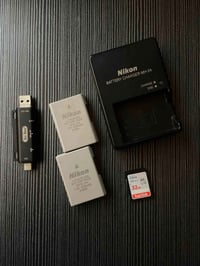 نيكون 5200 (Nikon D5200) استعمال شخصي شاشة قلاب 360 درجة    العدسة: 18...