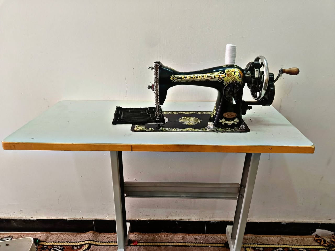 مكينة خياطة ام الفراشة الاصلية يدوية بدون كهرباء خياطهه كلش حلو و تخيط جميع انواع الاقمشة للبيع 

السعر : مع الميز 90 الف 
         بدون ميز 65 الف 

يوجد توصيل لكل المحافظات

للاستفسار والحجز راسلونا على خاص 
او الواتساب  *********** 

https://wa.me/9647762422906
