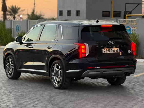 Hyundai Palisade Sel Premium 2024 Black 3.8L 6
للبيع هونداي بلسايد وارد امريكي موديل 2024 
فول مواصفات 

حادث حافه الباب الامامي الايمن بدون ايرباك بجم كبس شركة 

***********

حجم محرك 3800

بصمة تشغيل وابواب بصمة وتشغيل عن بعد 

فتحة سقف سلايد 

كامرات محيطية عدد 4

رادار نقطة عمياء تحديد مسار توقف ذاتي 

كشنات جلد تدفئة وتبريد 

كشنات امامي تحكم كهربائي 

3 قطع تبريد مركزي

اشاير بالمري مري قلاب مع البك

صندوق كهرباء شفط

تليفون 📱 شاحن وايرلس

سستم صوت ماركة عددٍ سماعات 🔊 10

شاشة ديجيتال 

بردات بالابواب الخلفية 

مرايا داخلية وخارجيه اوتو دم وهيتر بالمري الخارجية 

لايت دبل عدسة LED

انارة داخلية led 

رقم اربيل الجديد ترقيم جديد 

سيارة جديدة ماشية 22 الف

سعر 297 ورقة 

***********

مكان السيارة بغداد الكرخ قرب شارع مطار بغداد الدولي
