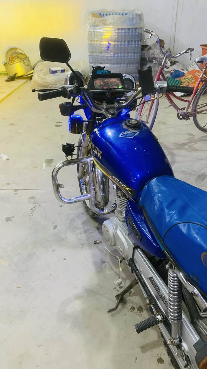 السلام عليكم موطور بارت 5تسعات للبيع ويرهم مراوس حسب القناعه الموطور جاهز كهربائيات كامل شقاله محرك صوتو ناعم )(((اخوان مكلف بالنشر هاذا رقم صاحب الموطور ***********
