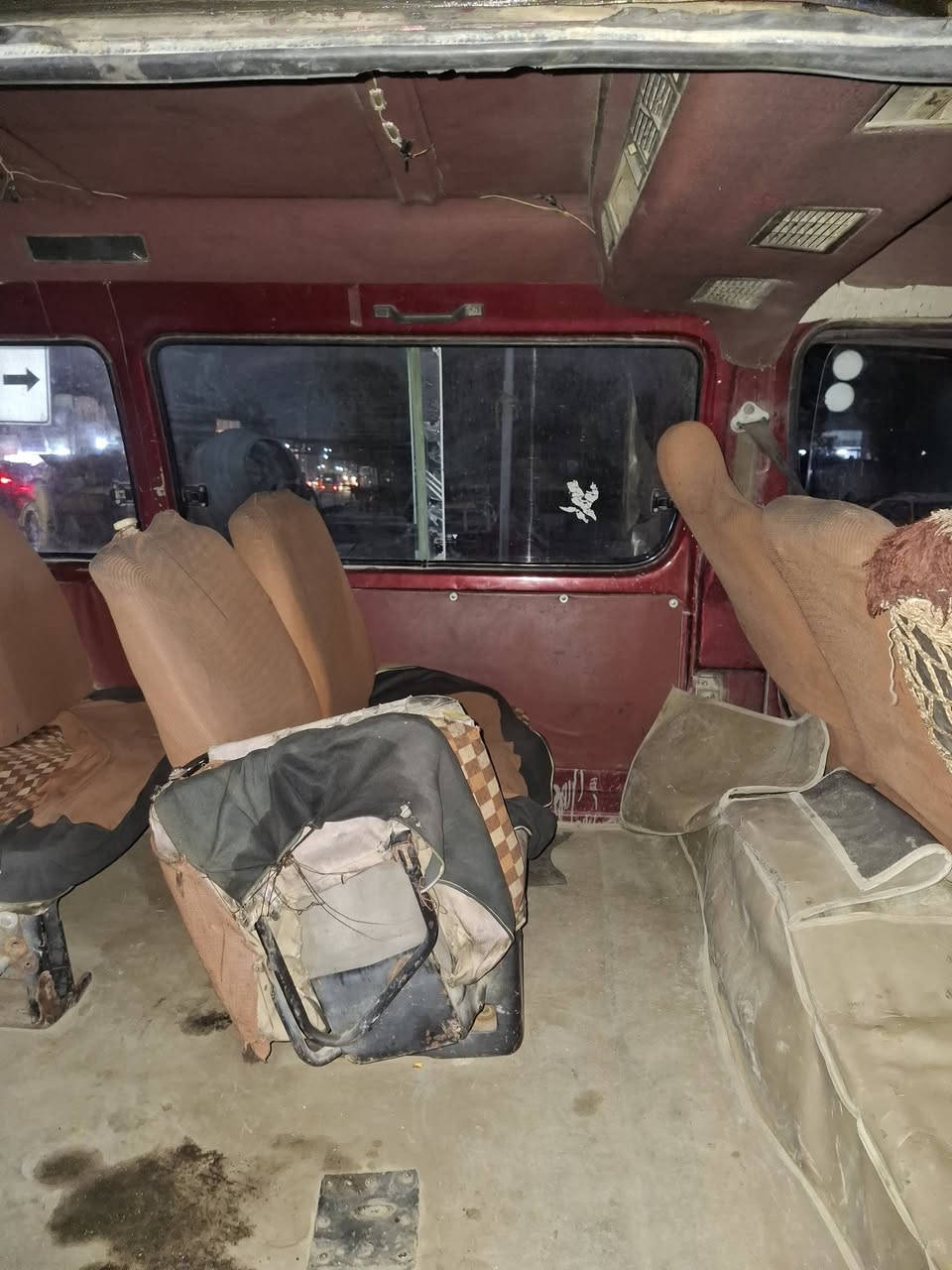 السلام عليكم سياره فتون مديل 2010مكينه وكير واكسن خير من الله سياره ب اسمي رقم انكليزي تحويل مباشر.سعره 35ورقه وبيه مجال شي بسيط.***********
