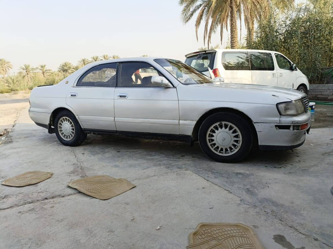 سلام عليكم  بطه موديل ٩٣ تخم تاير كير مكفول محرك بي خيط بخار سنويه صاقطه سنه رقم ادياله مشروع وطني وبسمي مكان السياره كربلاء اطويريج رقم الهاتف ***********
