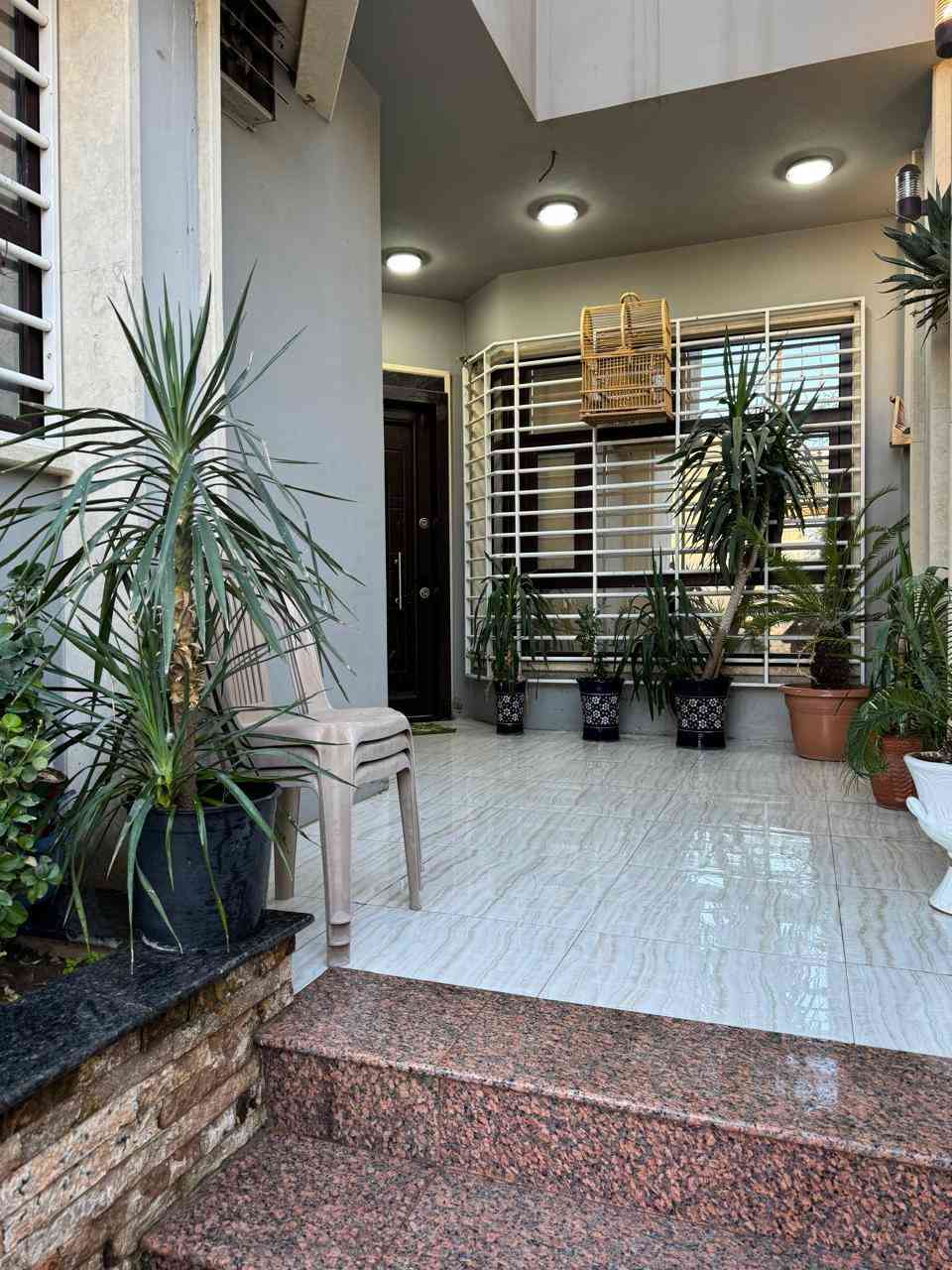 🔴🔴دار للبيع
🔴الموقع الكندي الاولى مقابل جامع الفردوس
🔴🔴المساحه 150 واجها 6.25
يتكون من ثلاث طوابق
🔴🔴بناء حديث ودرجه اولى
للتواصل
***********
***********
نستقبل جميع العروض الدور والأراضي في جميع مناطق الموصل
دارالمملكه يعني الثقه
🔴العنوان سايدين التربيه الرابعه حي التعليم
