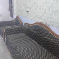 بيع تخم قنفات اثنين كبار و اربع اصغار السعر: 150 الف وبيه مجال الاتصال...