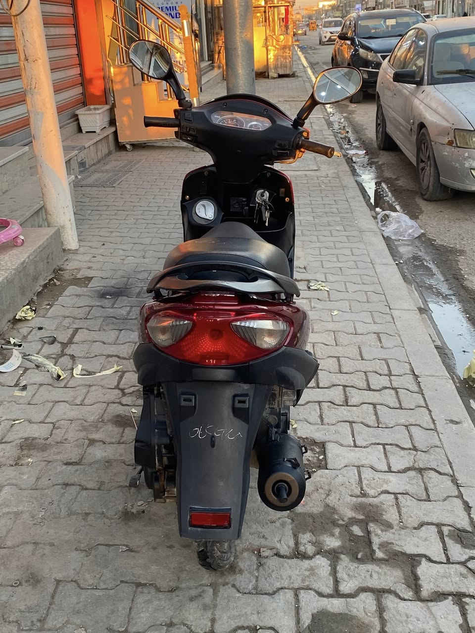 دراجة نوع SYM  تايوان محرك جديد ما مفتوح مكفوله نوع F1 نوزل مو كابريتر مابيها نق كامله من كلشي نقص بسط سكن  السعر خاص 
*********** واتساب
