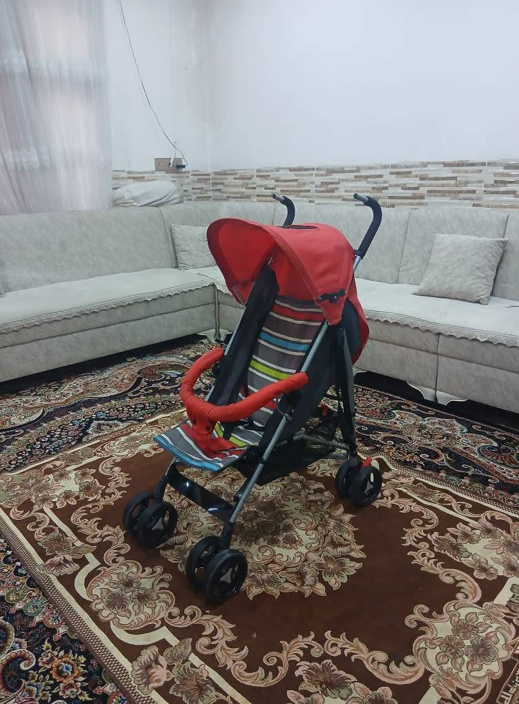 عارەبانەی مناڵان ئەوروپیە زۆر تۆکمەیە ، کورسیەکەی تەواوتەختەکرێ بۆخەوتن ، شوێن قاچەکەی بەرز دەبێتەوە ، قایشی بەستنەوەی هەیە ،ژێری پێوەیە بۆشت هەڵگرتن ، بچوک ئەکرێتەوە بۆناوسەیارە ، زۆر تازە و تۆکمە و بێعەیبە 
کەبچوکیش دەکرێتەوە شوێن زۆرکەم دەگرێت 
سعریشی زۆر گونجاوە قفڵی 32 هەزارە بێ معامەلە
سلێمانی ، گەیاندن هەیە*********** السليمانية, العراق
