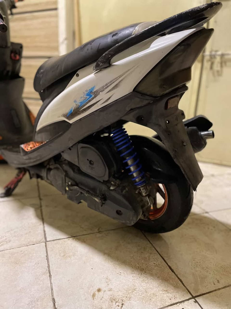 سلام عليكم ماكس عددلةة للبيعع
دراجة كلها بلادية كفرات ببلادية داخلل بلادي دراجة ملحة ملاحة كلش حلو ونضيف كشرها نضيف  

عليهها تزويد خير من اللهه

يدات بريك 

قبضات بانزينن 

دوساات 

قبق فلاويين 

ويلكب 

صدر امامي 

دبل خلفي 

استتاند صفح 

صالنصةة اف ام 

دشبول الكترونيي 

كهربائيات كلهه شغالةة شلع لايت عالي. ناصي  بك لايت 

دراجة. مكيينه خرسة شرط مكفولةة صوت نضوح تبخير قفل جنطة وقفل استيرن   

مكان بغداد دورة البعيثة 

السعر600 وبيها مجال 

‭0787 118 0370‬اتصال 

واتساب ***********
