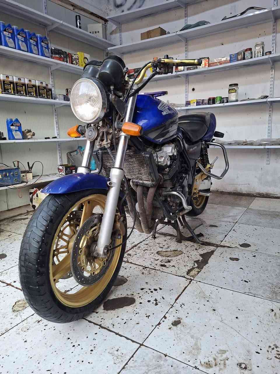 سلام عليكم سيبي جيل الثاني البيع كفاله عامه درجه مامفتوحه كله شغاله الشراي بيه خير ويدلل وهاذه رقمي *********** مكاني ناصريه سوق الشيوخ درجه بدون رقم
