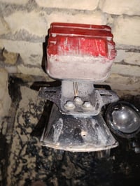 قراض مستعمله للبيع مكاين ثنين وي شي تريده  خابرني 07882900076